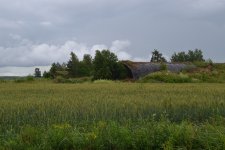 Extrem lange Flugzeugshelter.JPG