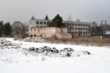 Schulgebäude.JPG Schulgebäude.JPG
